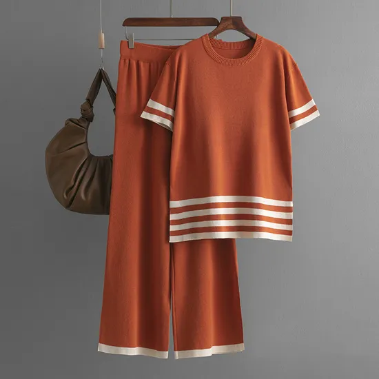 컬러 줄무늬가있는 여성 니트 라운드 넥 의류